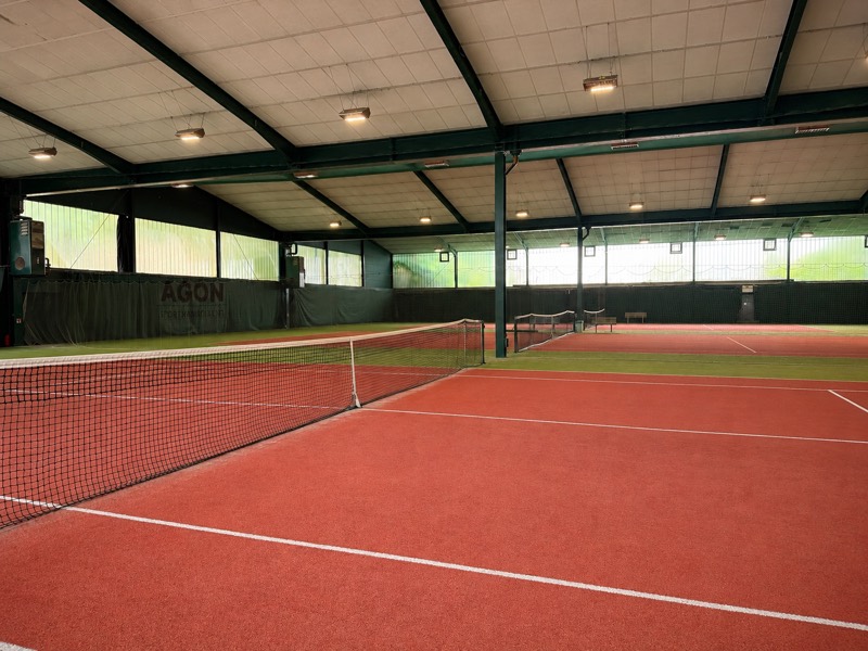 Tennisplatz in der Halle des Sportpark Triftal